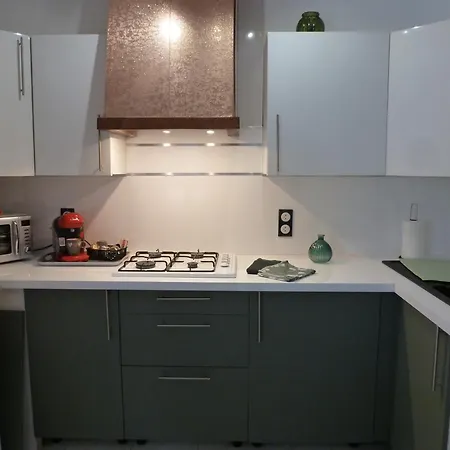 Bleu Cerise Apartment