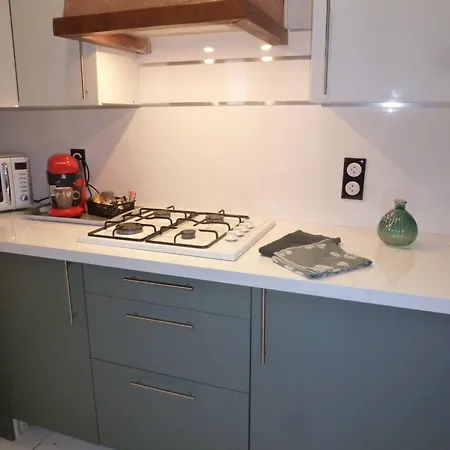 Bleu Cerise Περπινιάν