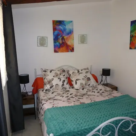 Bleu Cerise * Περπινιάν